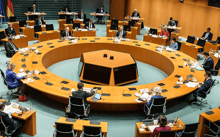 Wandel oder Wende? – Die Kirchen und die neue Bundesregierung