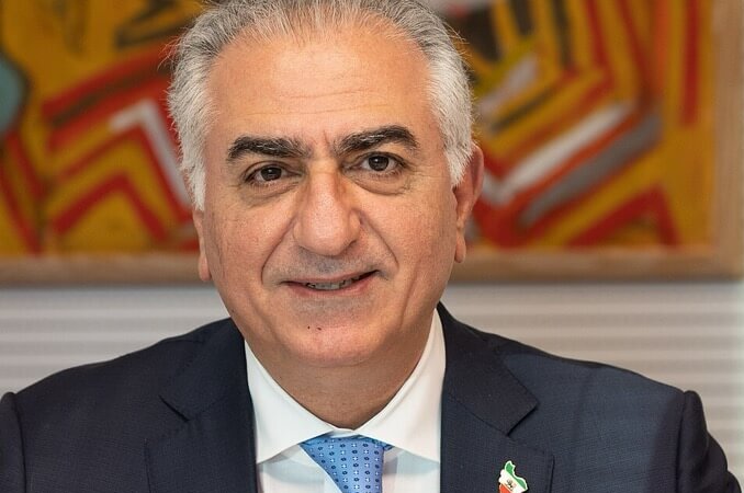 Ist der Sohn des Schahs ein Hoffnungsträger?